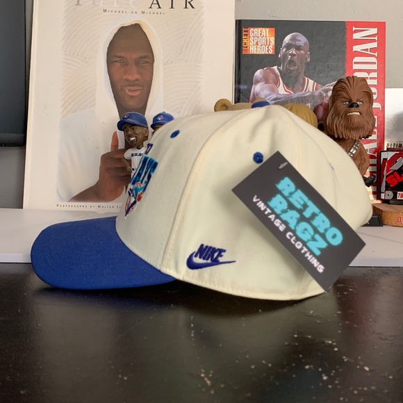 Nike Blue and Cream Toronto Blue Jays Hat - Picture 3 of 6